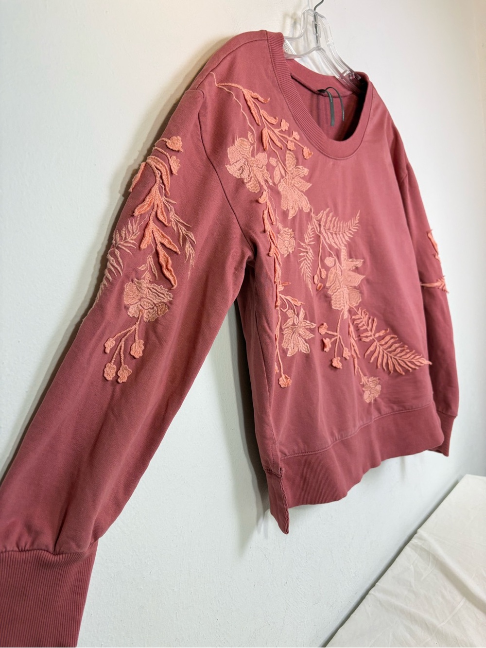 ANTHROPOLOGIE Fern & Flower Sweatshirt pink rose appliqué floral cotton 2025 - Picture 6 of 9